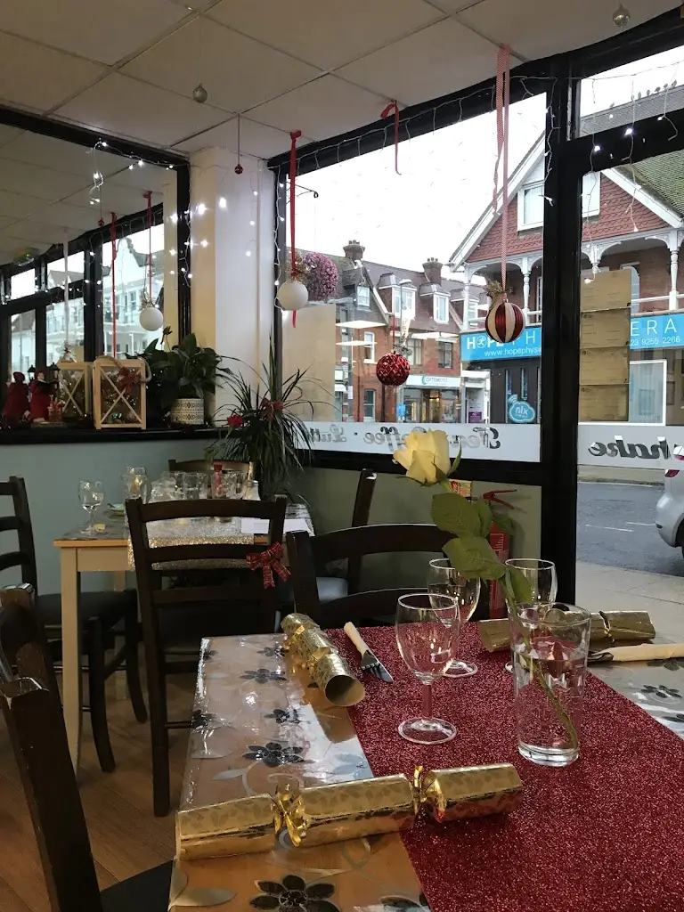 Solent Restaurant_Lee-on-the-Solent_slider_image_3