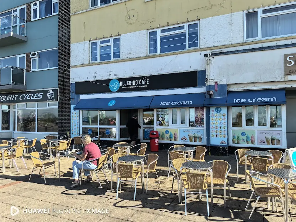 Bluebird Cafe_Lee-on-the-Solent_slider_image_2