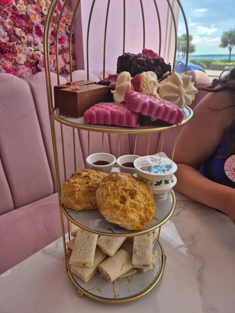 Bluebird Cafe_Lee-on-the-Solent_slider_image_3