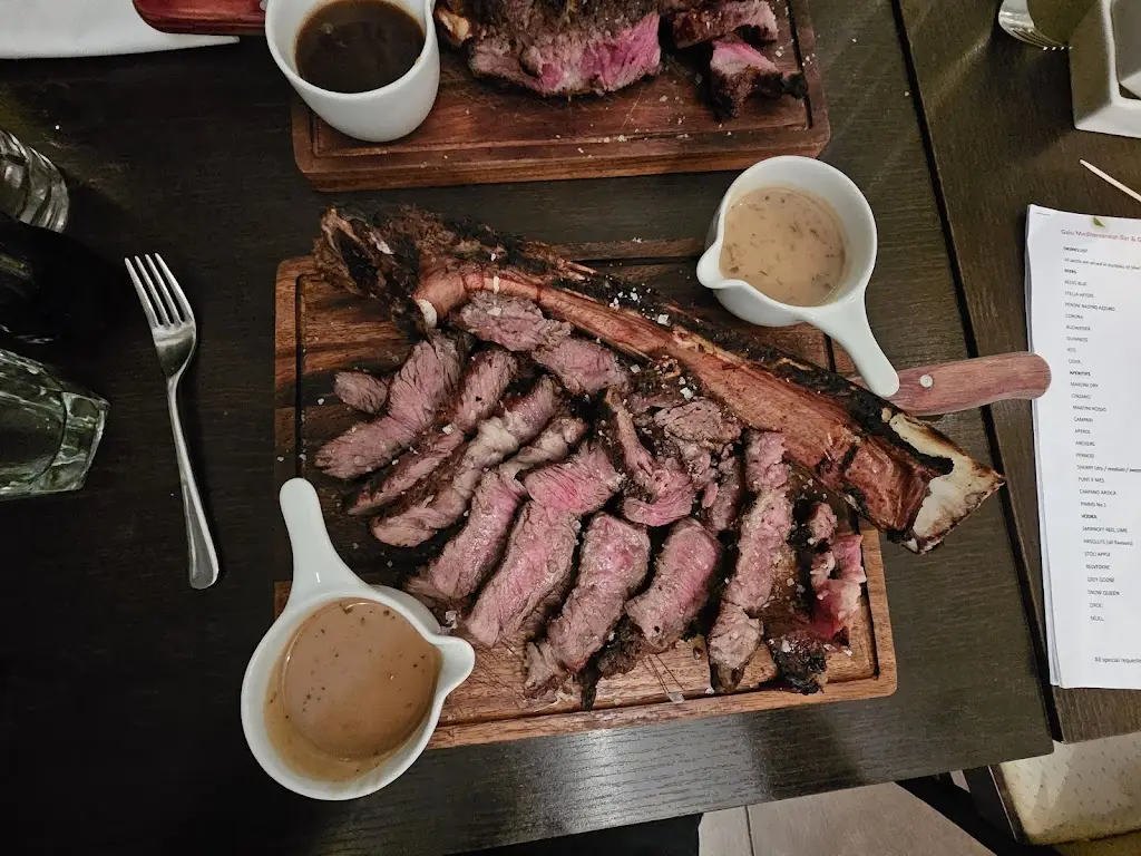 Galu Mediterranean Bar & Grill_Banstead_slider_image_3