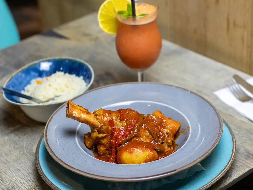 Turquoise Kitchen_Letchworth_slider_image_3