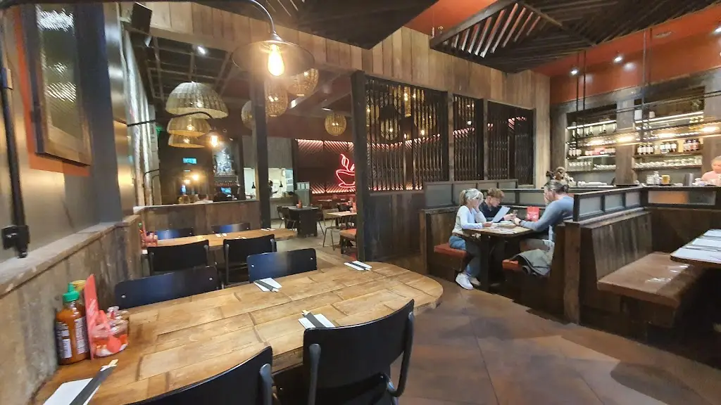 Pho Lincoln_Lincoln_slider_image_3