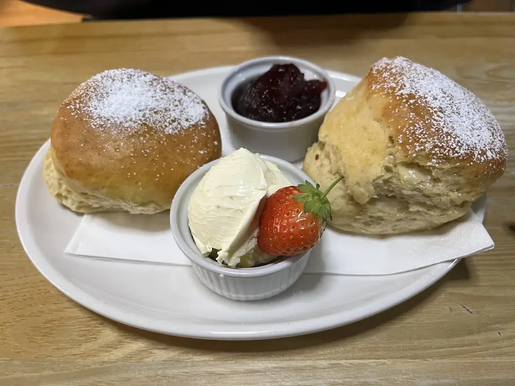 Strawberry Fields Restaurant_Lifton_slider_image_2