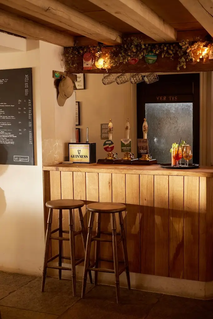 Hop Pole Inn restaurante en Limpley Stoke