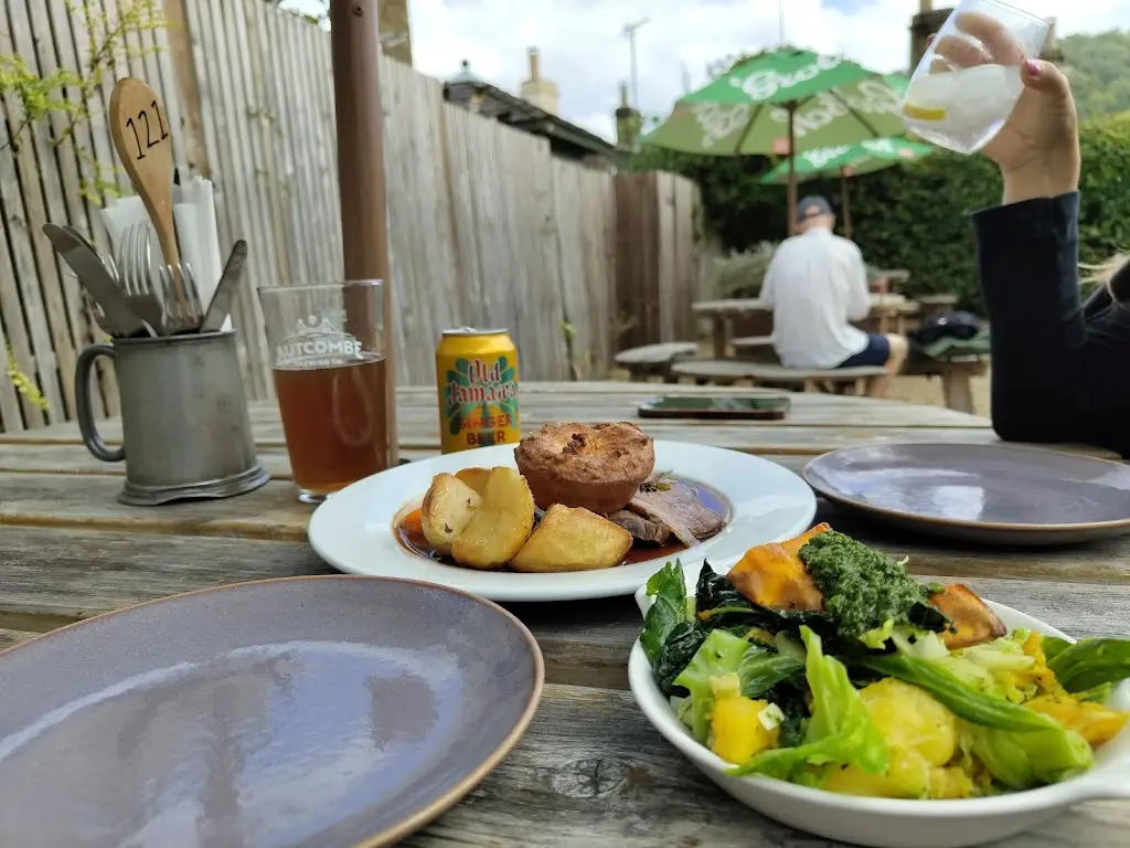 Dean Mistlin_Wheelwrights Arms Country Inn & Pub_Limpley Stoke_review