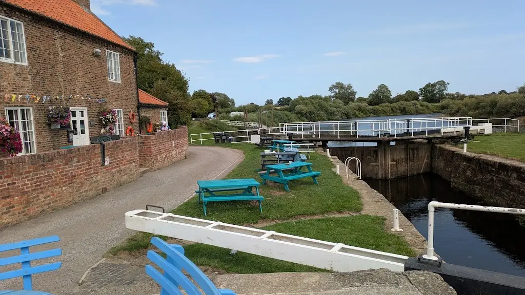 Linton Lock Inn_Linton upon Ouse_slider_image_3