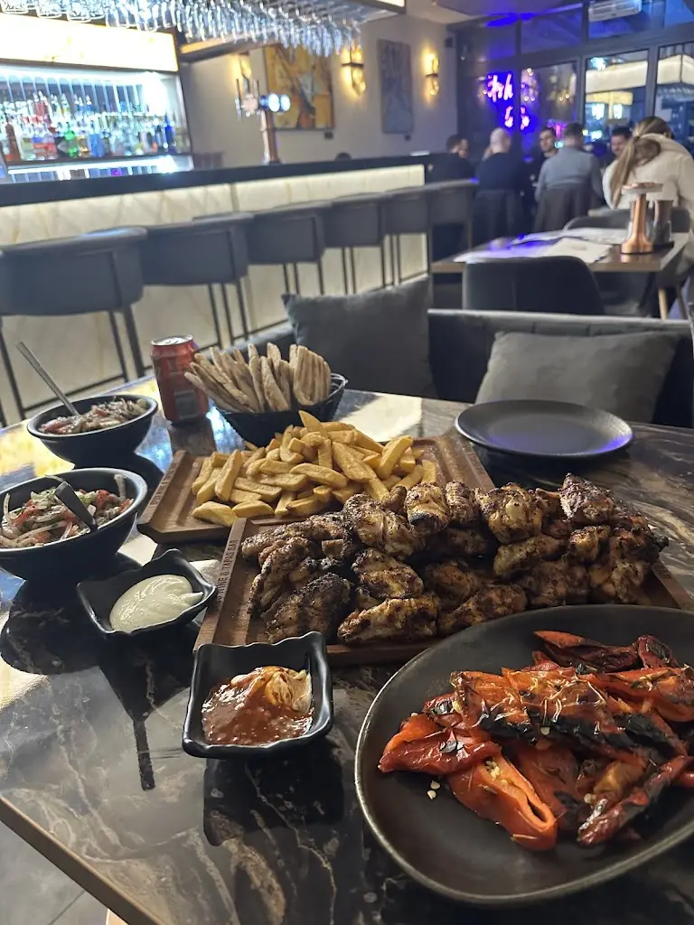 Eloise Smith_Efes Wine & Tapas Bar_Little Chalfont_review