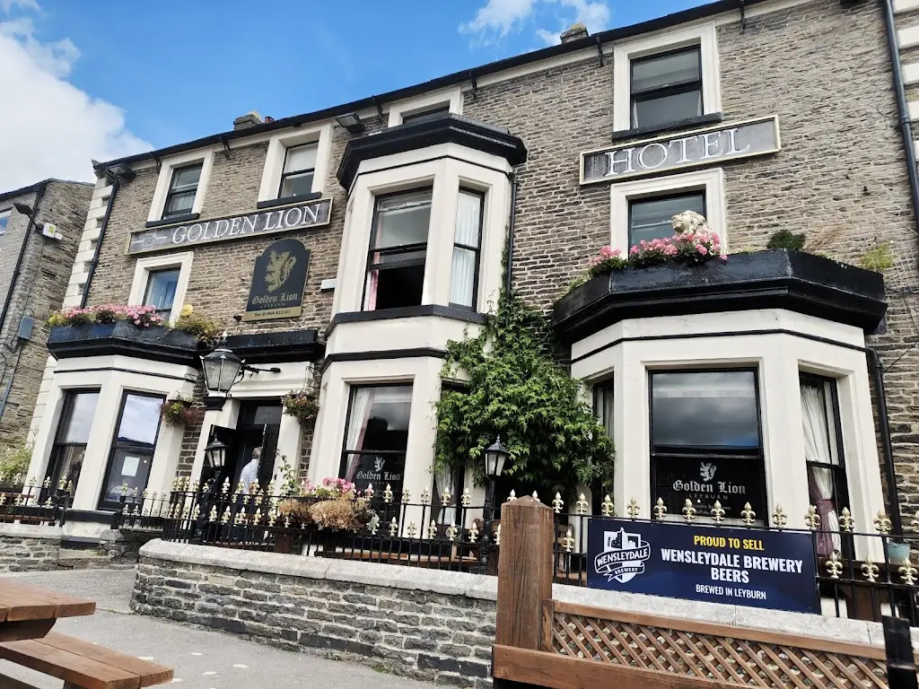 The Golden Lion_Leyburn_slider_image_1