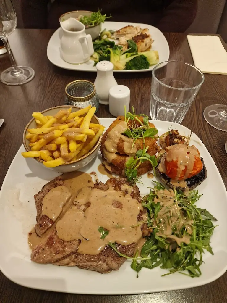 Harry Calvert_La Cuisine_Leyburn_review