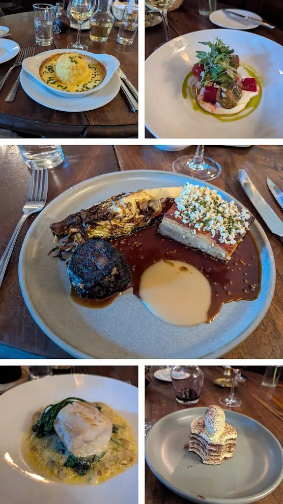 Ian Thompson_The Blue Lion Inn, Pub and Restaurant with Accommodation_Leyburn_review