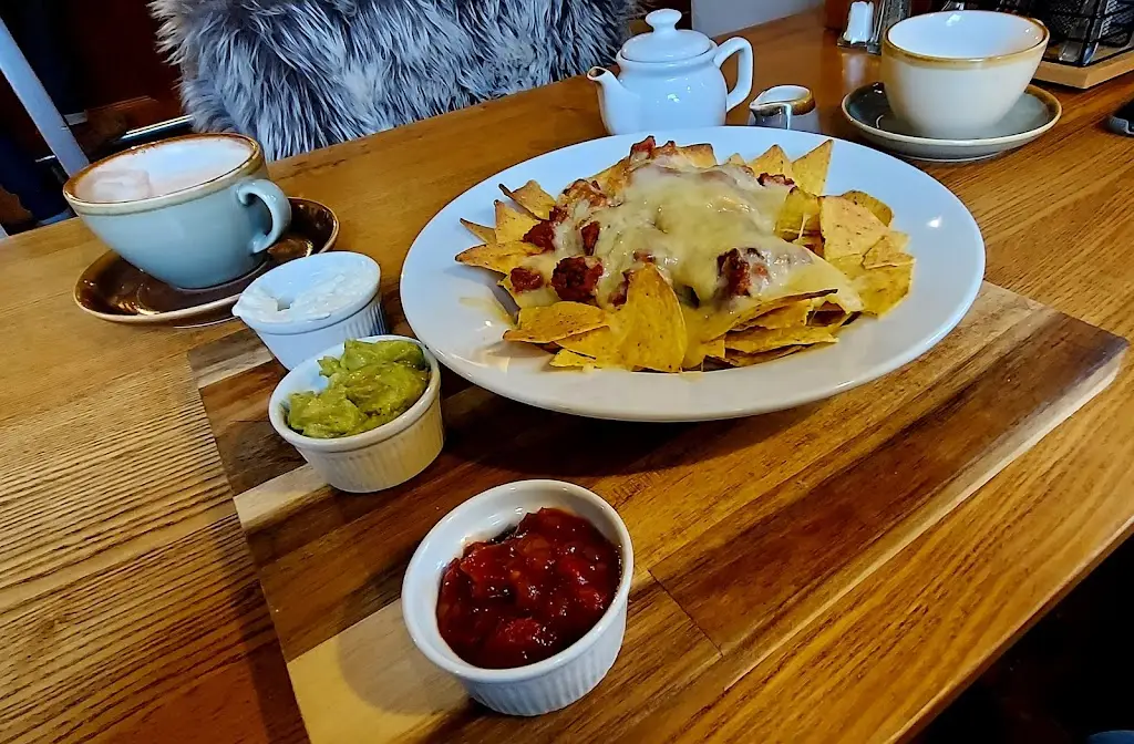 Louise Sarah Iles_The Queens Head, Little Eaton_Little Eaton_recensione