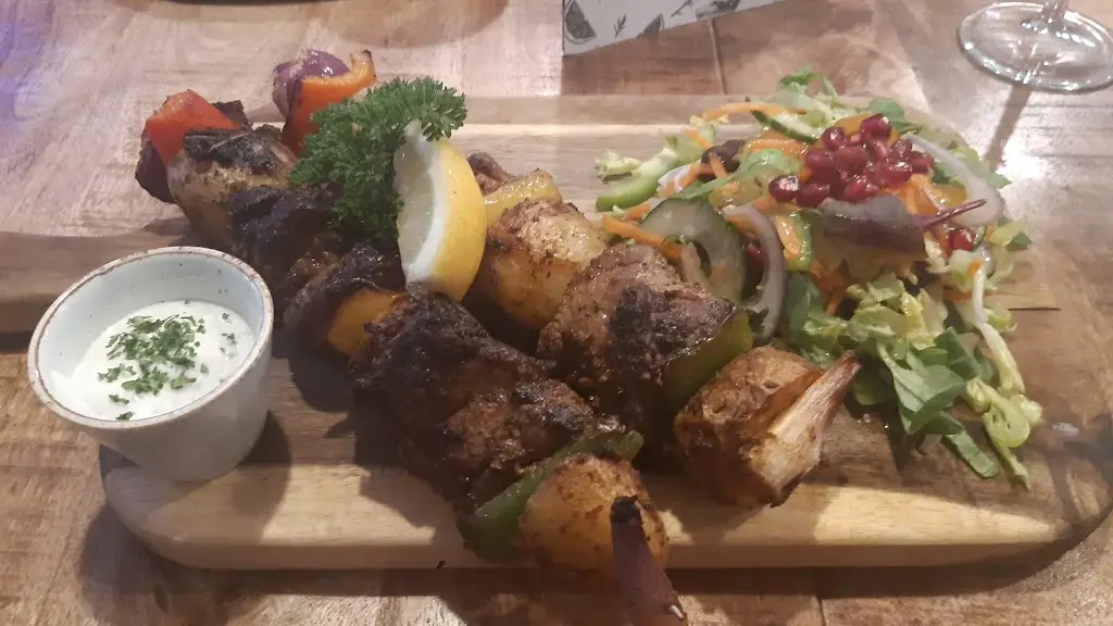 Julie_YASSOU-GREEK-KITCHEN_Little Eaton_review