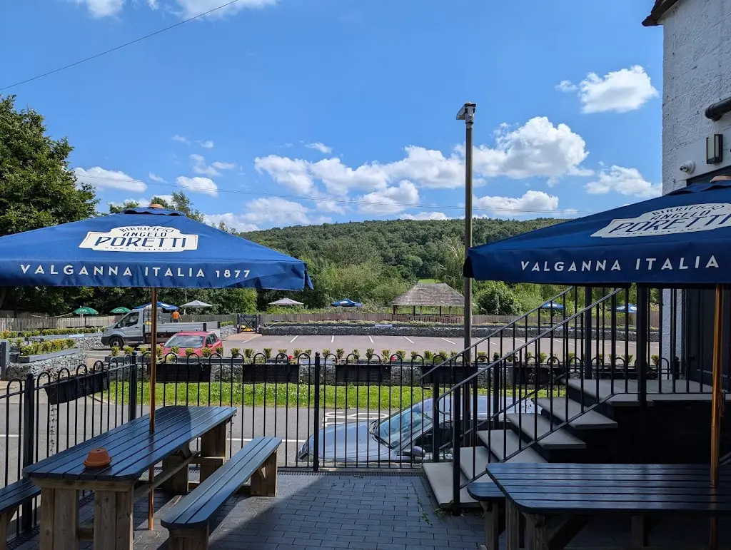 The Bell and Harp Freehouse_Little Eaton_slider_image_1