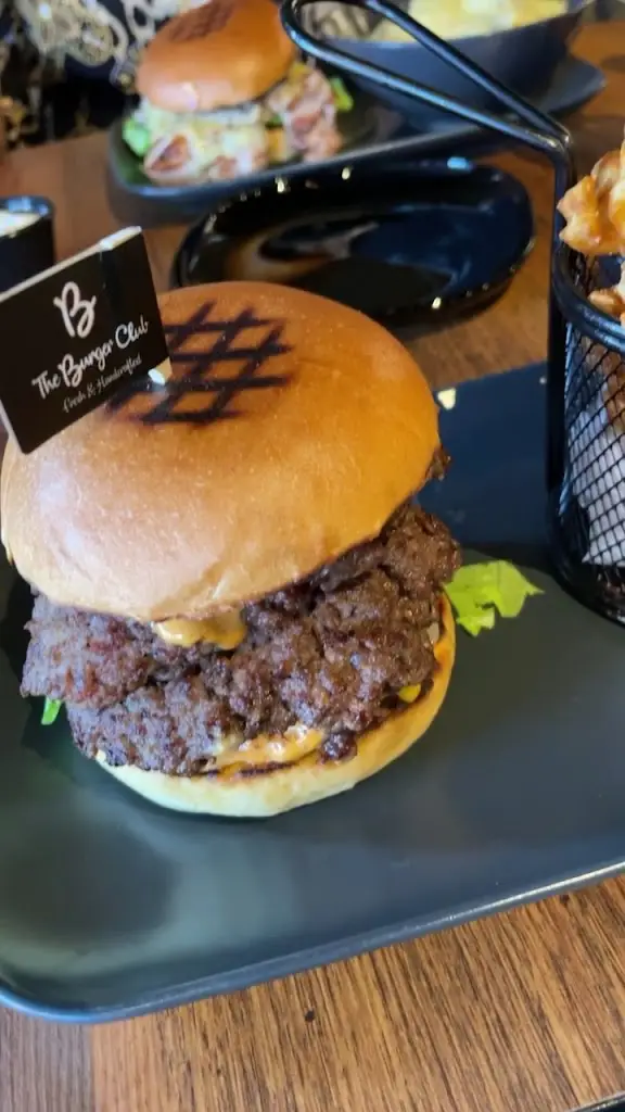 Gourmet Burger Club - Banstead_Banstead_slider_image_2