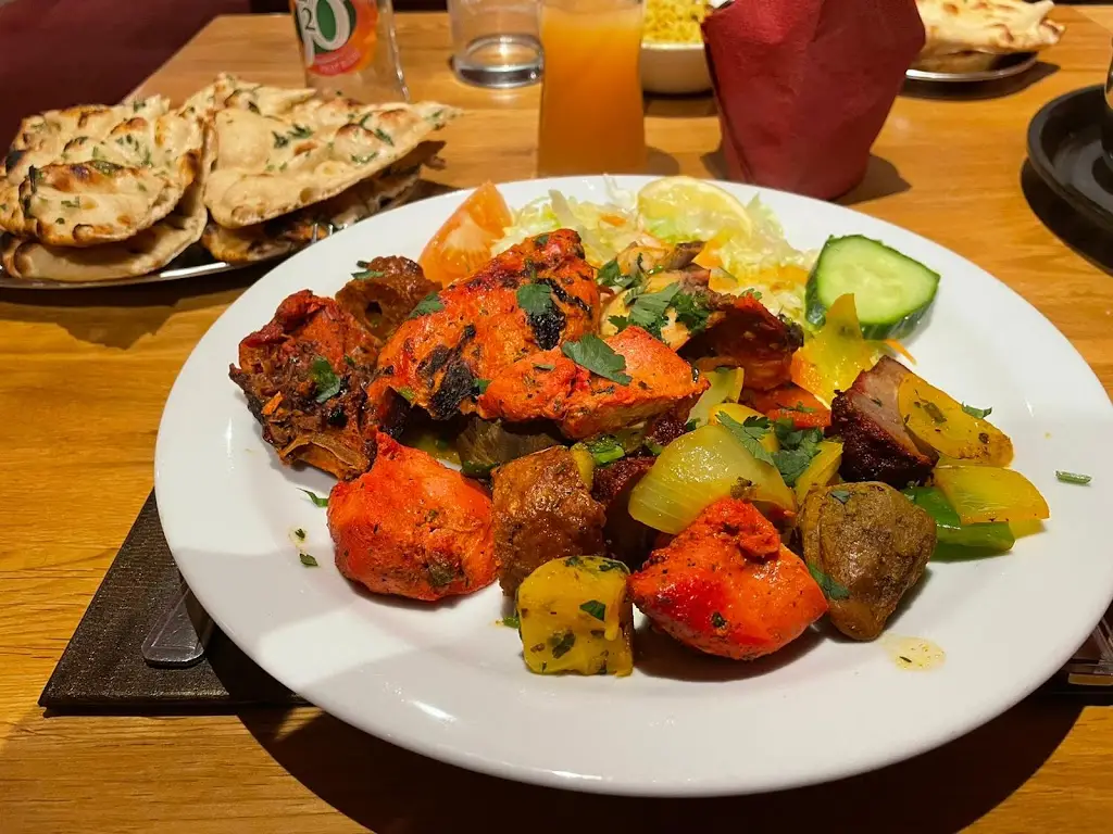 Everest Tandoori_Liskeard_slider_image_2