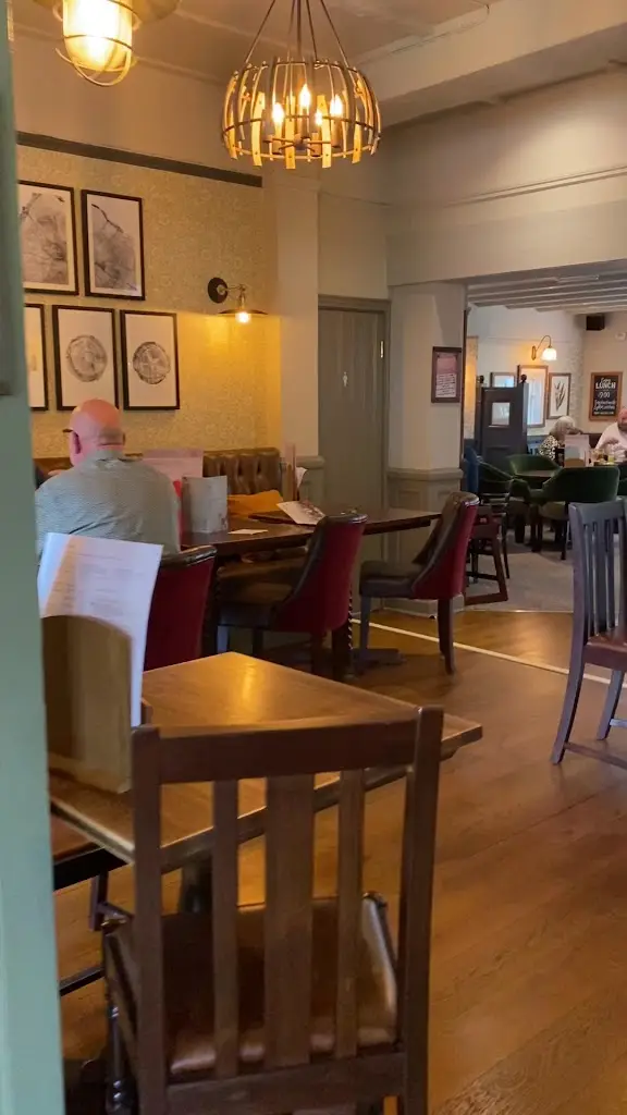 El. P._Woodman_Banstead_review