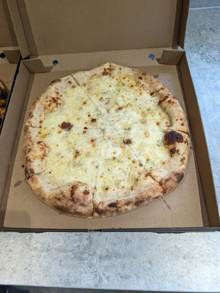 Menu_Harry Pszza_Little Hulton_image_4