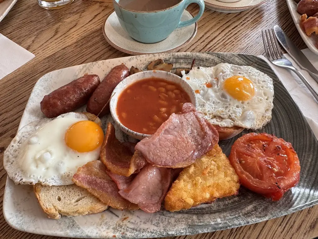 Alec T-A_Grand Caffee_Little Hulton_review