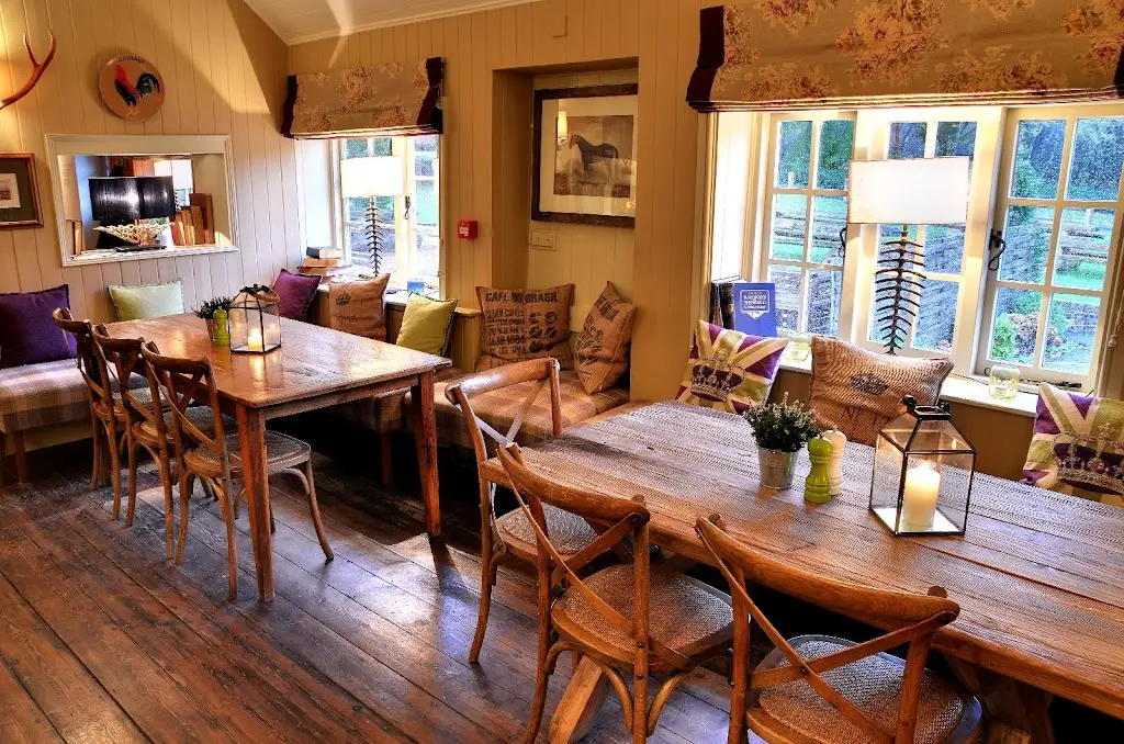 The Deers Hut_Liphook_slider_image_1