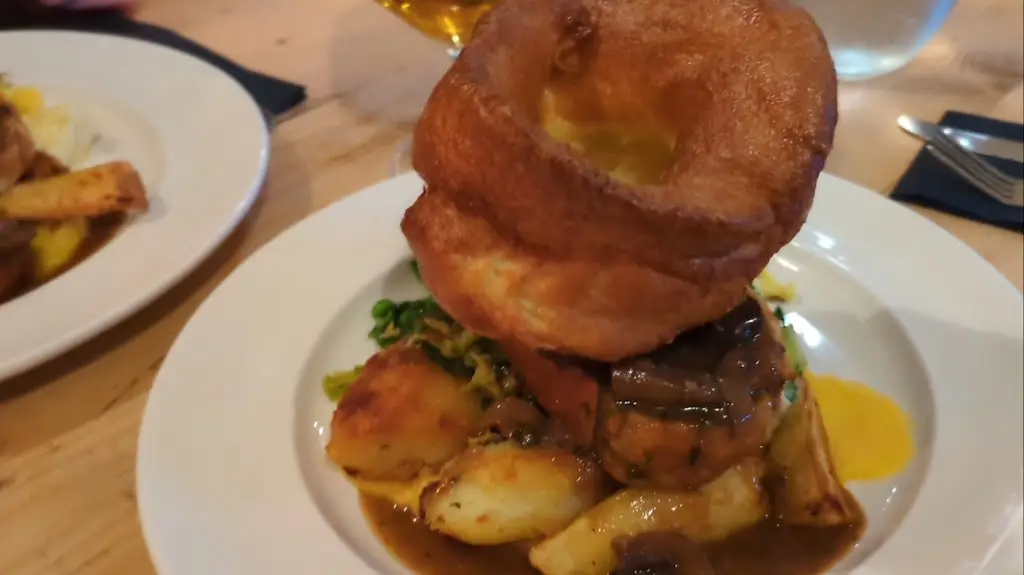 The Rising Sun Milland_Liphook_slider_image_2