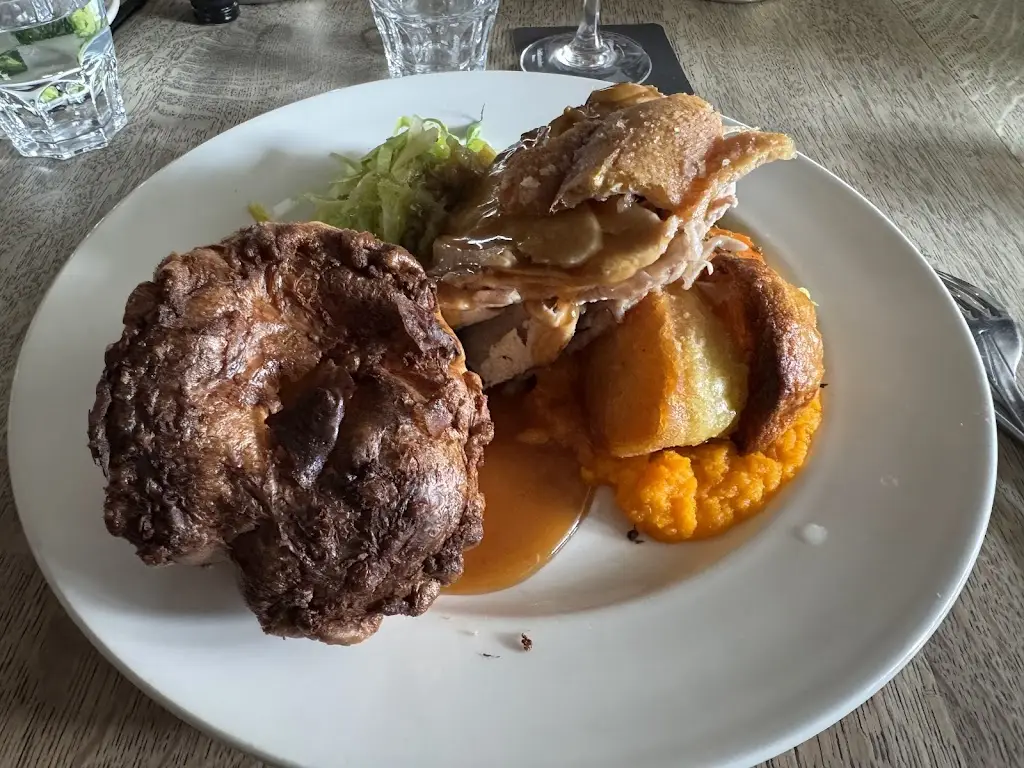 Birgir Magnússon_The Pelham Arms_Lewes_review