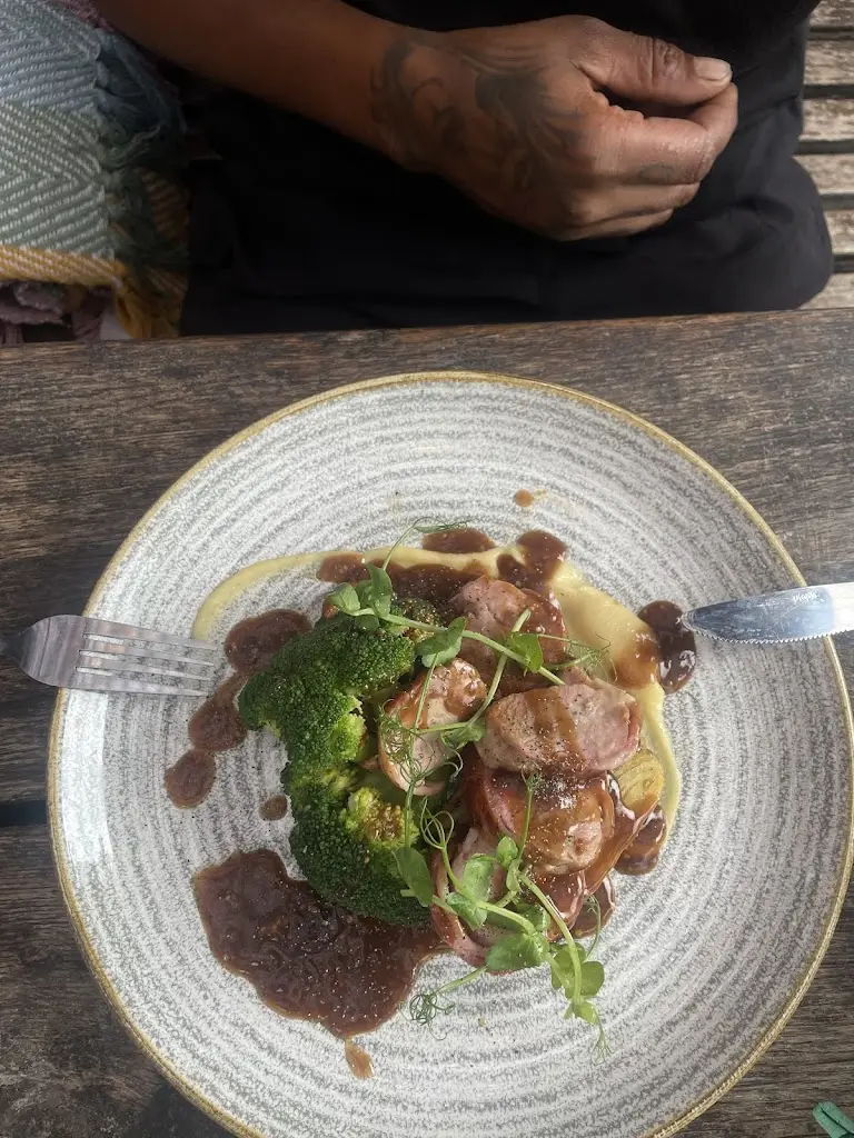 B M_The Juggs_Lewes_review