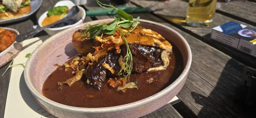 Antonia Podobenova_The Juggs_Lewes_review