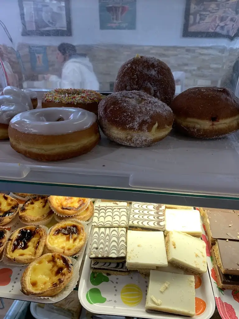 Luigi's_Banstead_slider_image_2