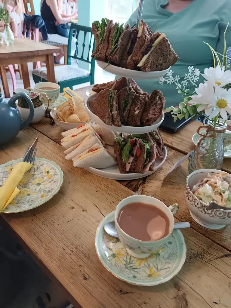 Sara Thomas_Parkside Cafe_Locking_reseña