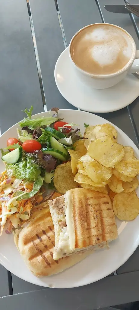 Parkside Cafe_Locking_slider_image_3