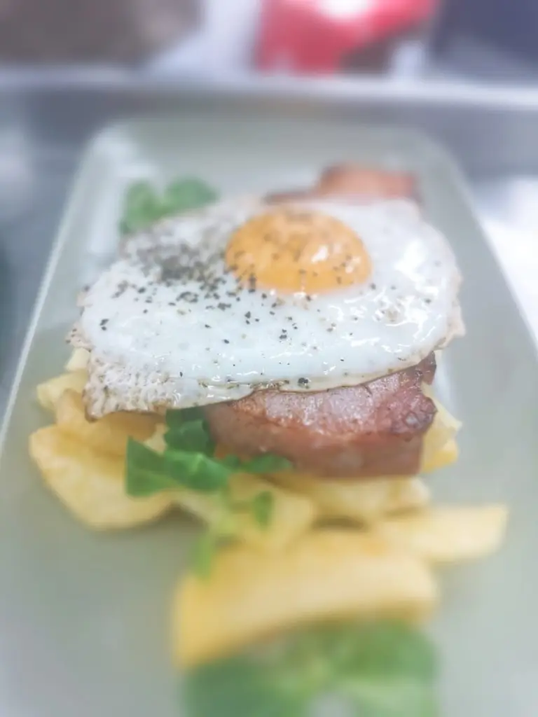 Menu_Henighans_Little Lever_image_6