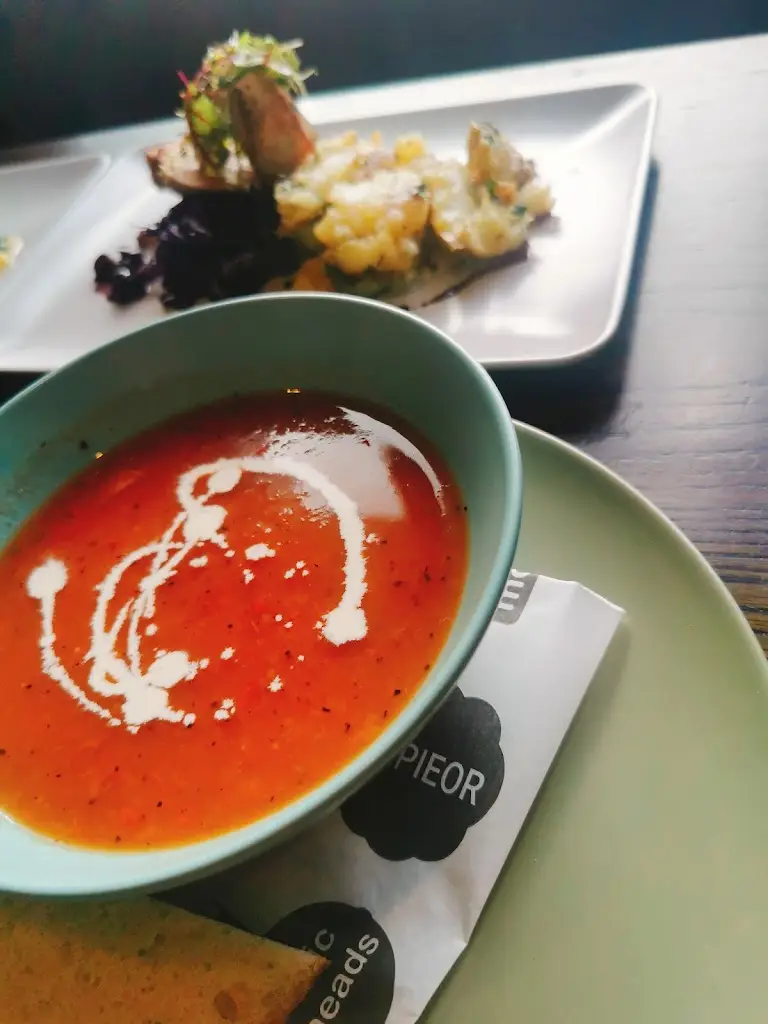 Menu_Henighans_Little Lever_image_8