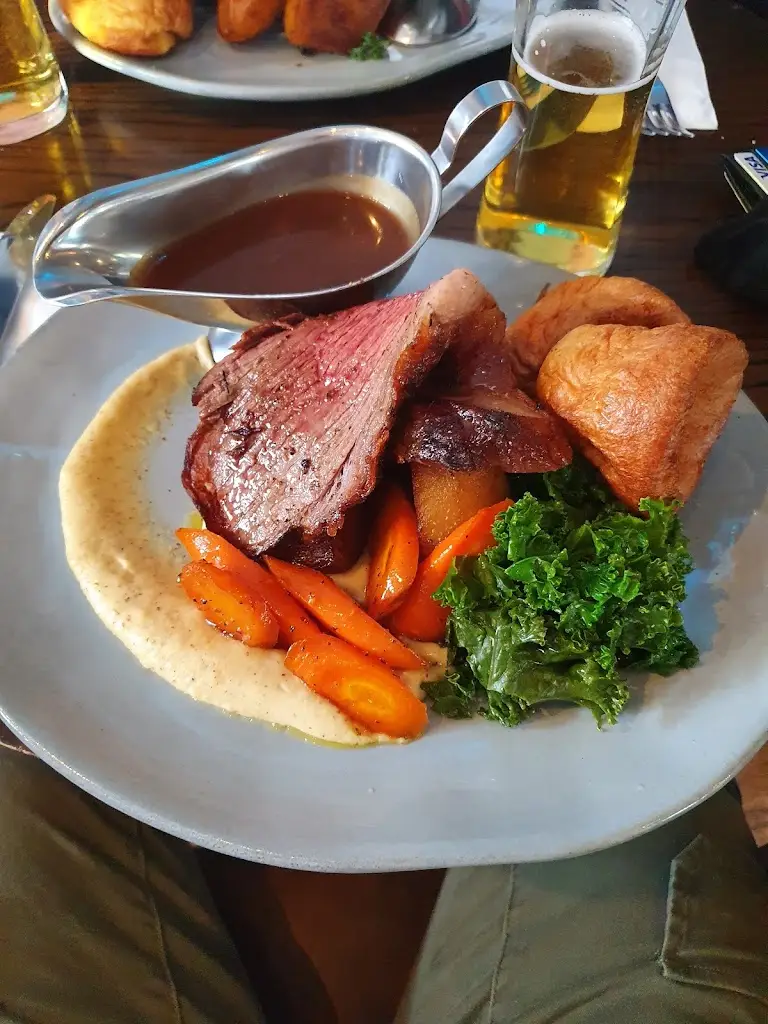 Daniel Atwell_Henighans_Little Lever_review