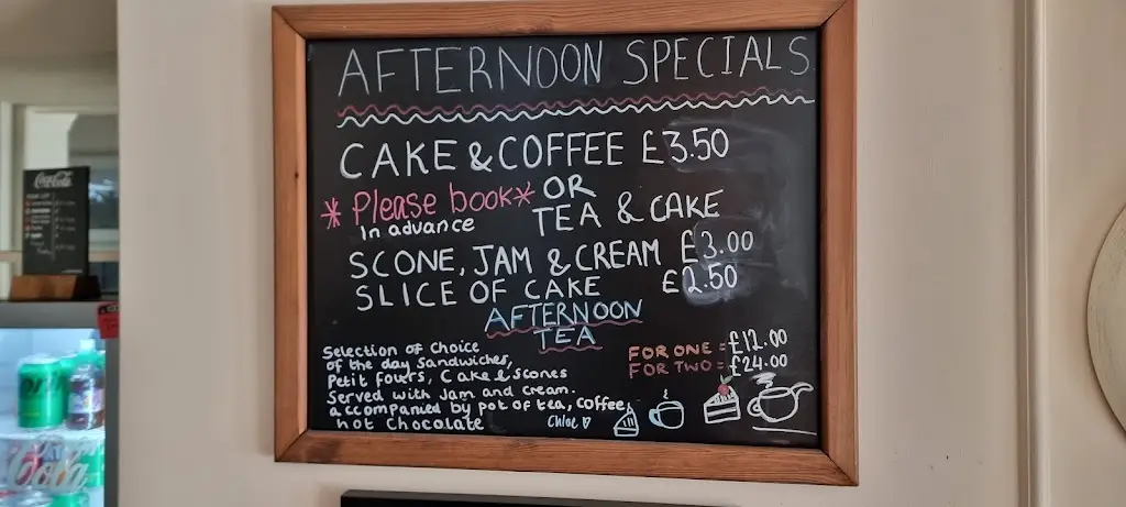 Menu_The Village Cafe Bistro_Little Lever_imagen_1