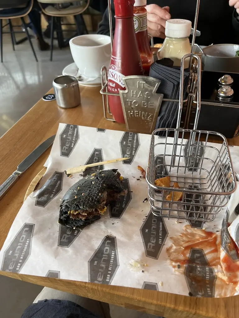 Gary Martin_The Reunion Bar & Restaurant_Loftus_review