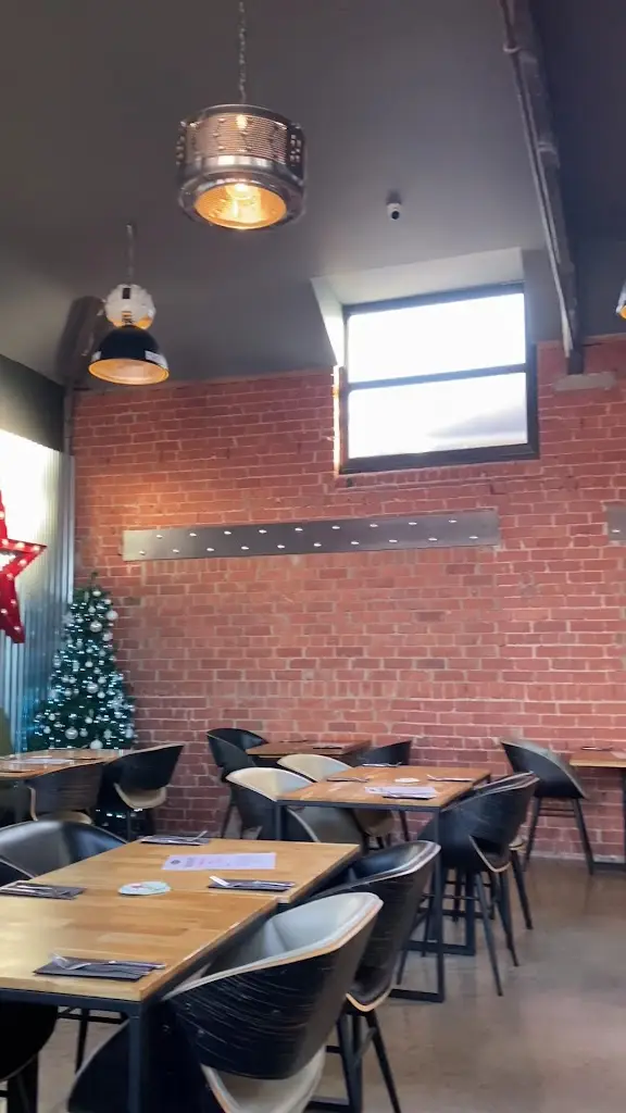 The Reunion Bar & Restaurant_Loftus_slider_image_2