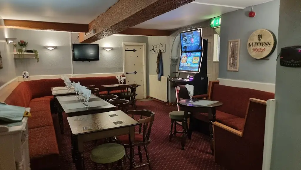 Star Balti_Lofthouse_slider_image_2