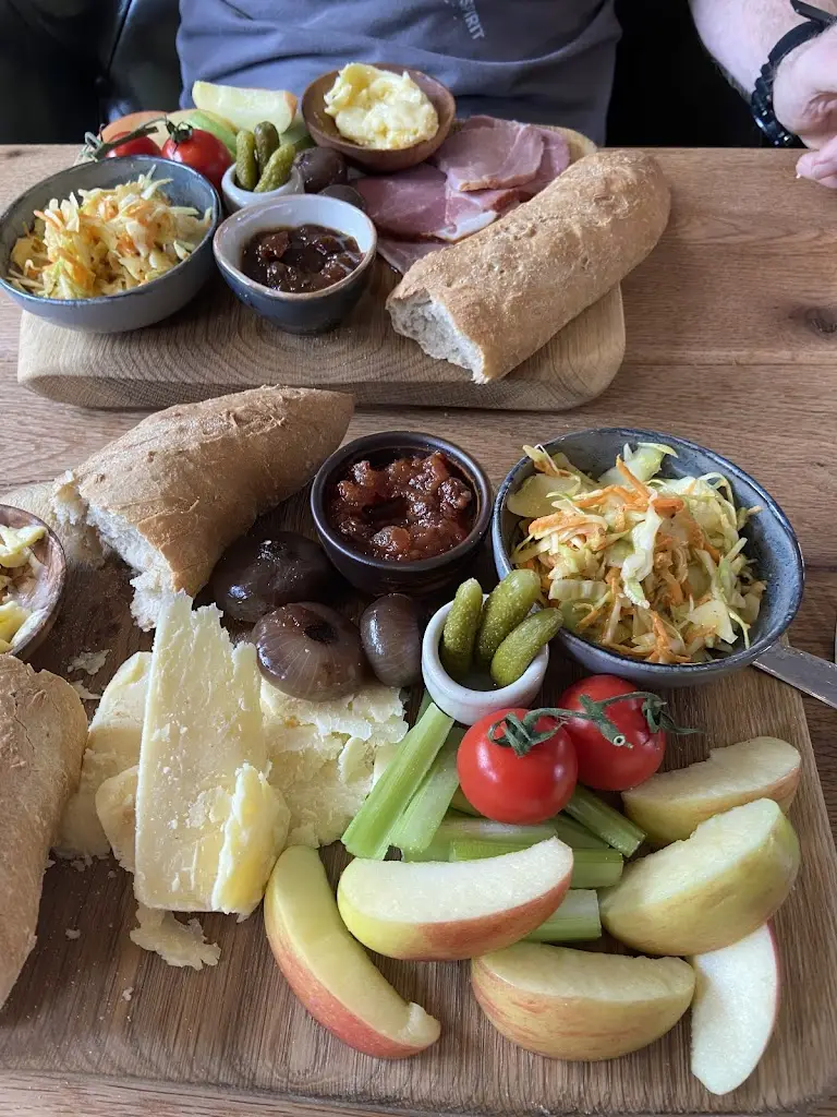 wendy williams_The Angel Inn Loddon_Loddon_review