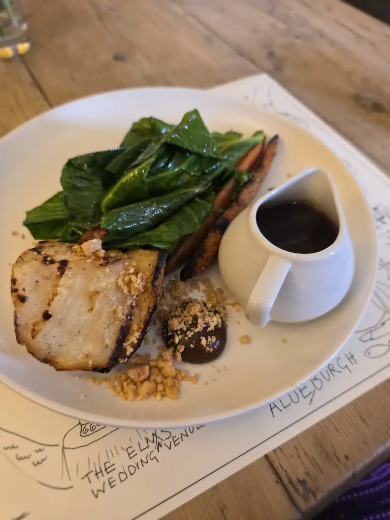 The Swan_Loddon_slider_image_3