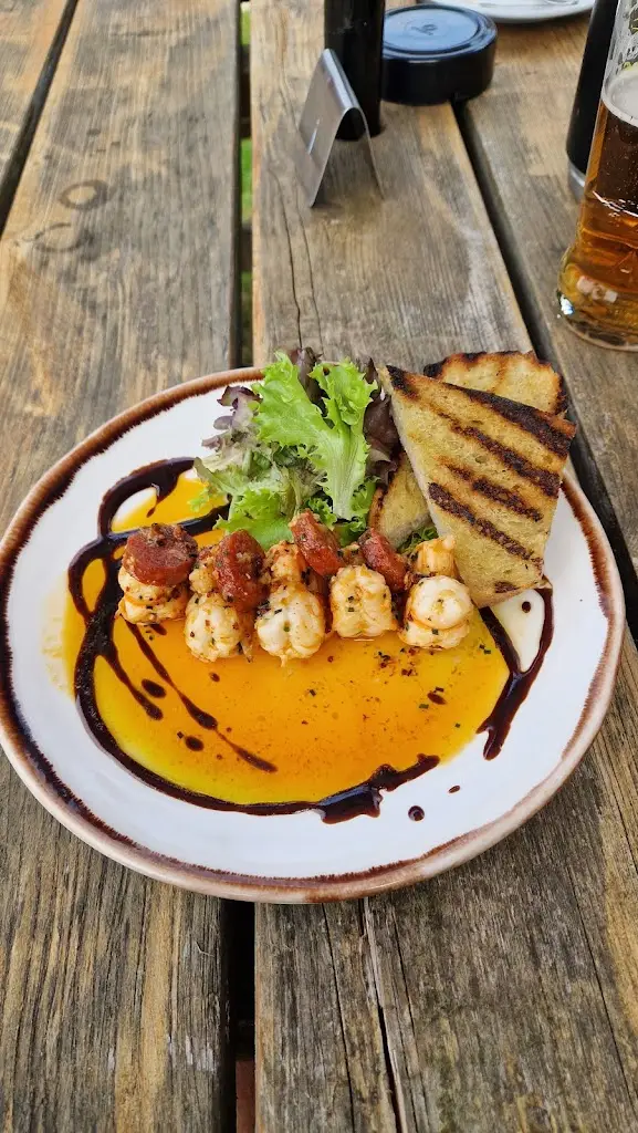 Paul Foster_The White Horse_Loddon_review