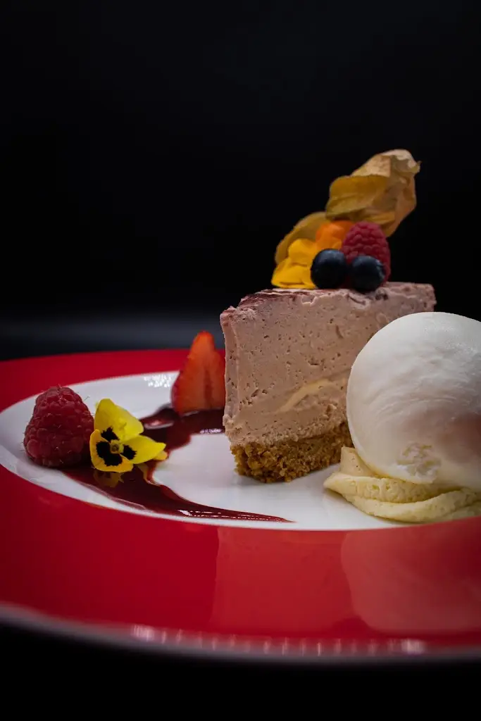 The Old Feathers_Loddon_slider_image_3