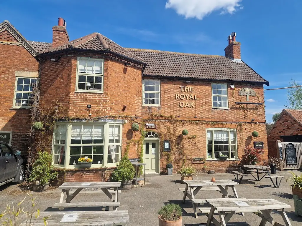 Royal Oak_Long Bennington_slider_image_3