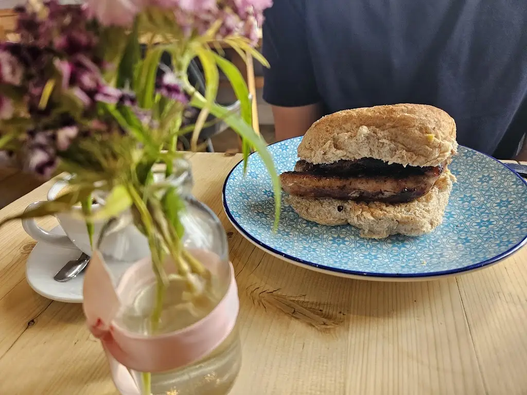 Melody Ma_SixtyTwo_Long Bennington_review