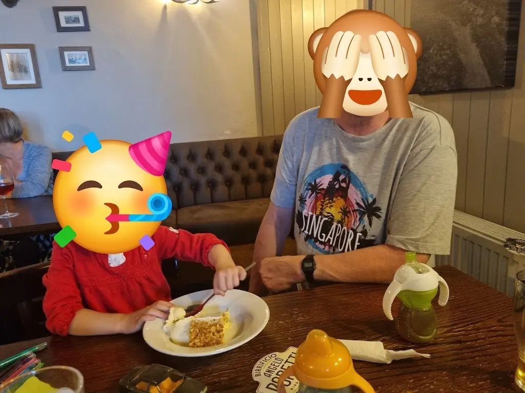 Africa Hart_The White House_Littleborough_review