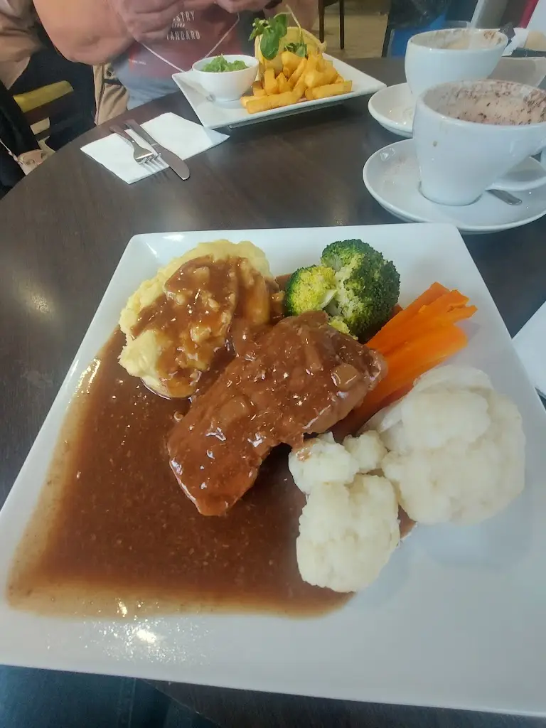 chris Fostinis_Cuppaccino Littleborough_Littleborough_review