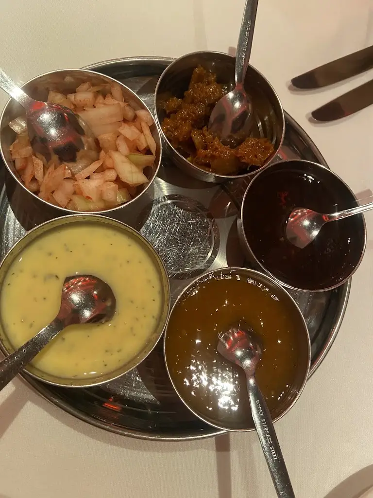 Rachel Lockett_Thamin_Littleborough_review