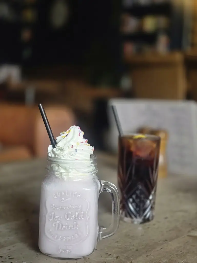 Mya Akhtar_The Old Library_Long Ashton_review