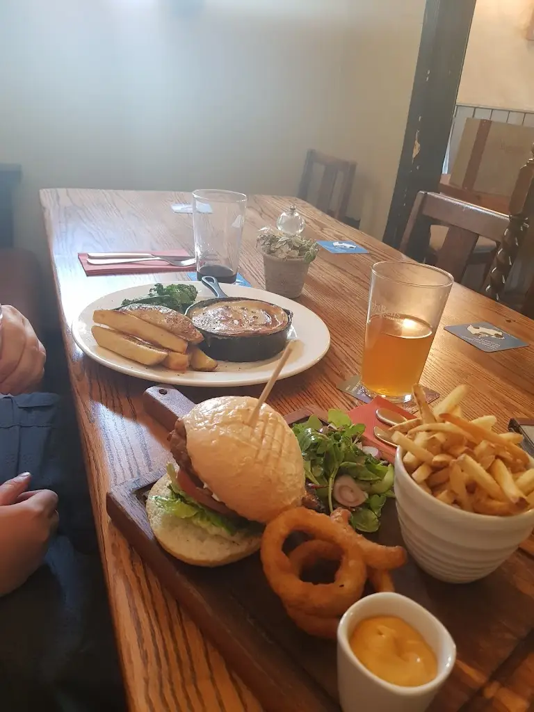 Jennifer Fleming_The Eight Bells_Long Crendon_review