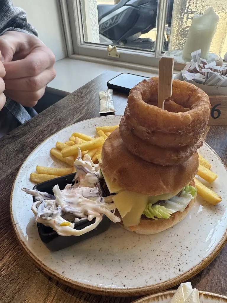 Sam Fitch_Huggers long Stratton_Long Stratton_review