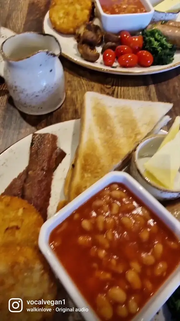 Huggers long Stratton_Long Stratton_slider_image_2